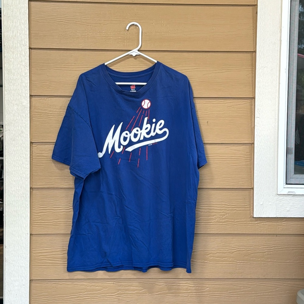 LA Dodgers mookie shirt!